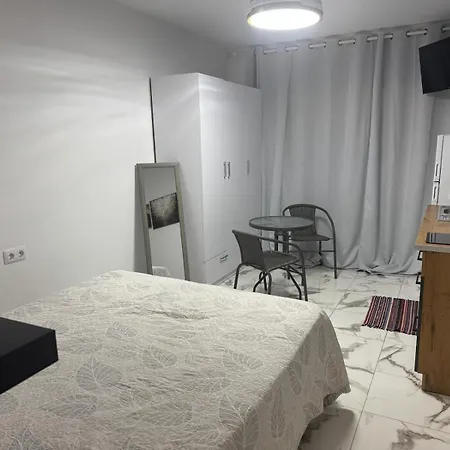 Modern Mareverde In Apartament